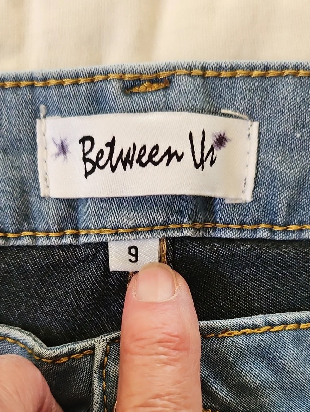 Between Us Light Wash Skinny Jeans - Size 9 - Picture 6 of 7